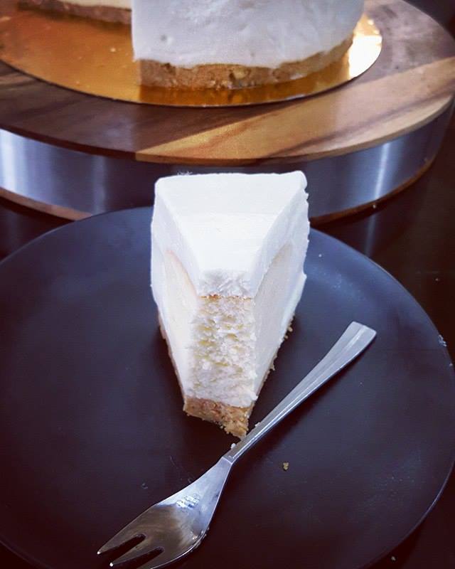 עוגת גבינה בתוך עוגת גבינה :-)